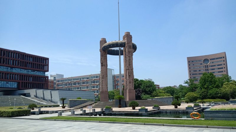自动补偿电容柜：揭秘其工作原理与应用
