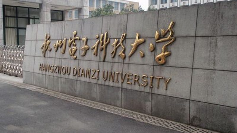 首先，对电子元件进行盘点，确保库存数据的准确性。盘点时，需注意以下几点：